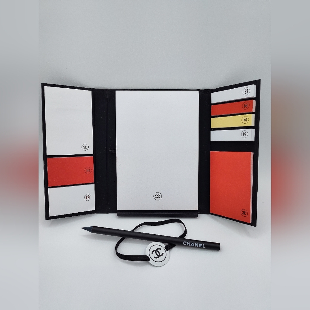 CHANEL Stationery Portfolio Notepad Sticky Note Set with Pen Elastic Closure NIP - Picture 1 of 4